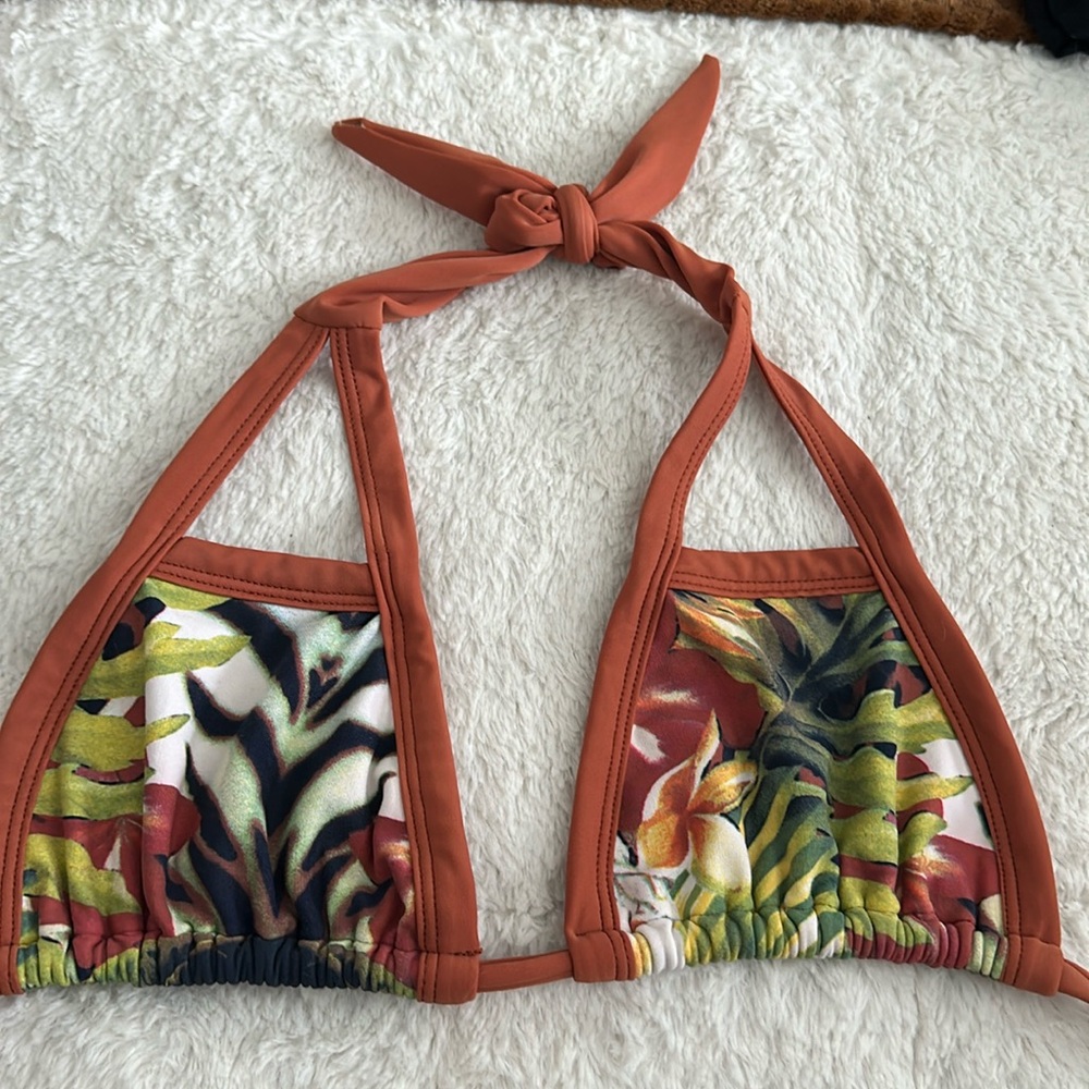 Like new jungle bikini top